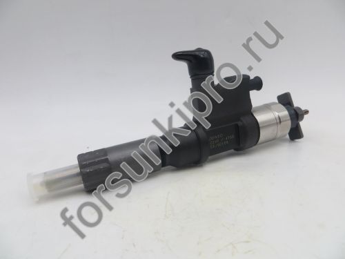 Форсунка DENSO 8983064750, 295050-2260  ISUZU NQR90, NPR75, 4НК1, 6НК1