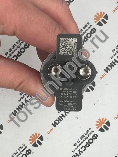 Форсунка JOHN DEERE TRACTOR 4045/S350 Denso 095000-6490, DZ100217