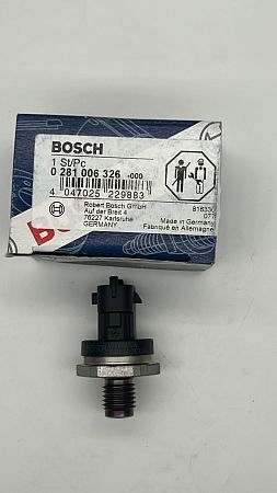 Датчик давления топлива Bosch 0281006176, 0281006326, 5260246 Cummins ISF 2.8